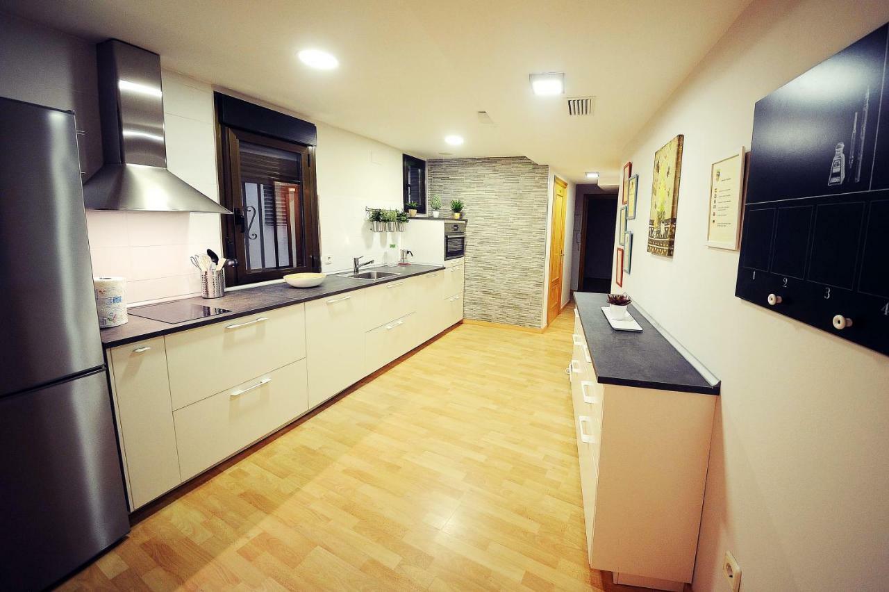 Dones Apartamento En El Casco Historico De Zaragoza Luaran gambar